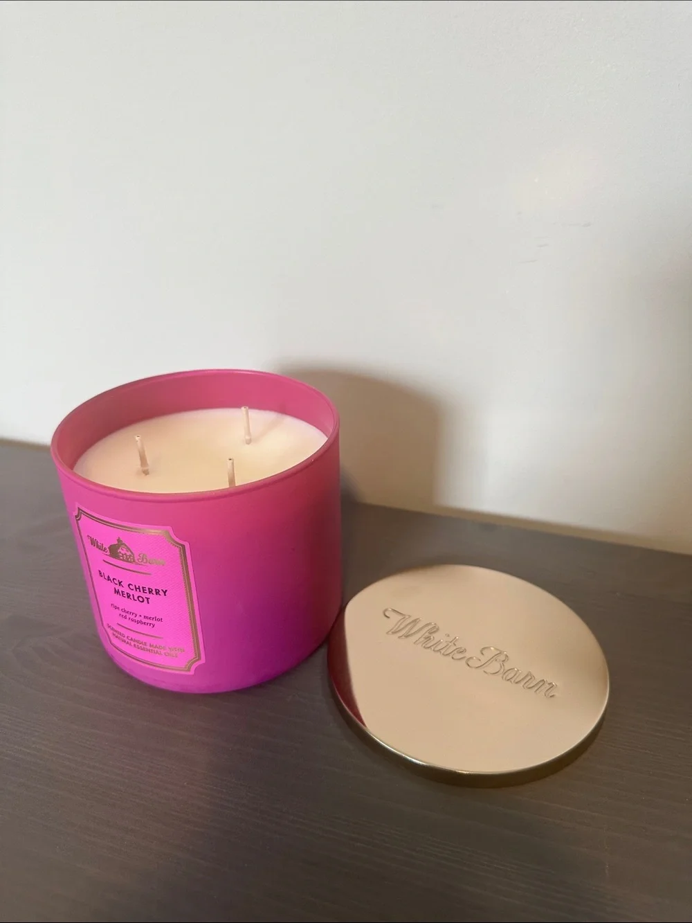 White Barn Black Cherry Merlot 3-Wick Candle - Picture 2 of 2
